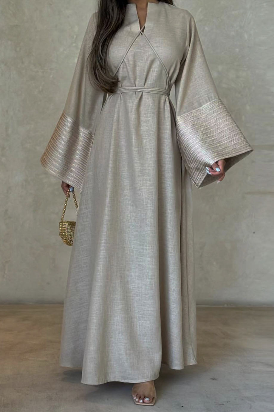 Eloria V-Neck Embroidered Elegant Abaya Dress 813 Grey, M Eloria V-Neck Embroidered Elegant Abaya Dress 813 Grey, M