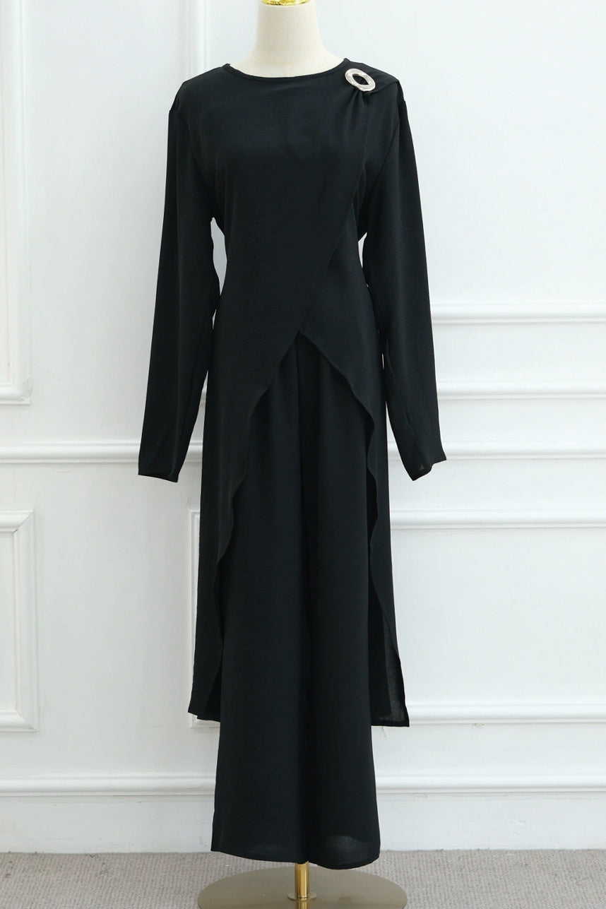 Elowen Elegant Draped Modest Ensemble 1103 – Black