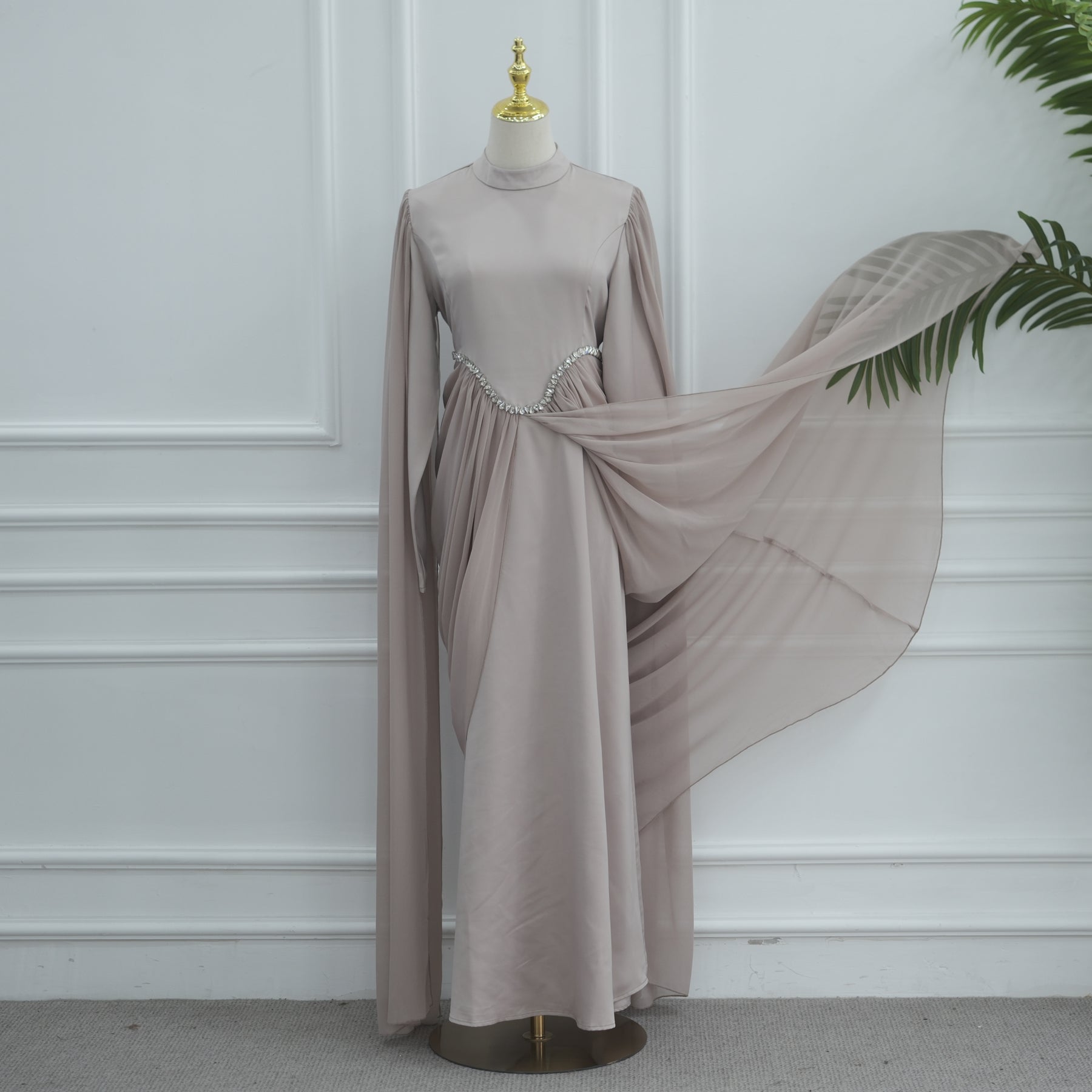 Long-sleeved dress with small high collar and diamond embellishment LR1168