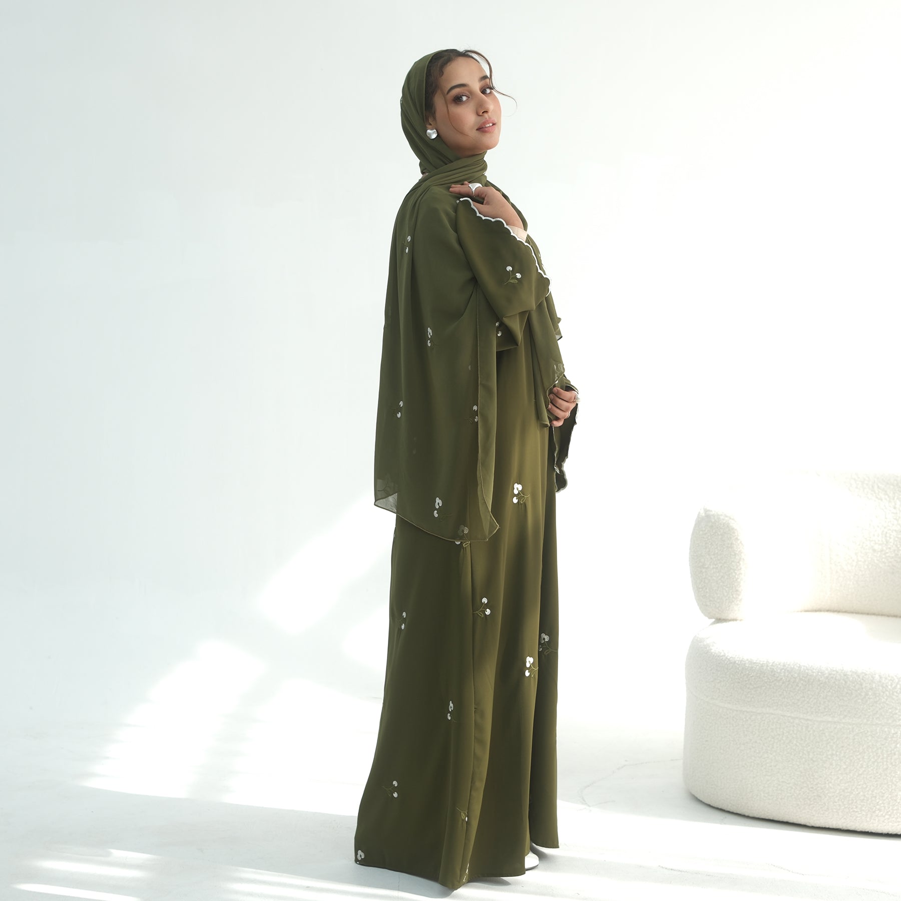 Loriya Fashion Flower Embroidery Cardigan LR1120