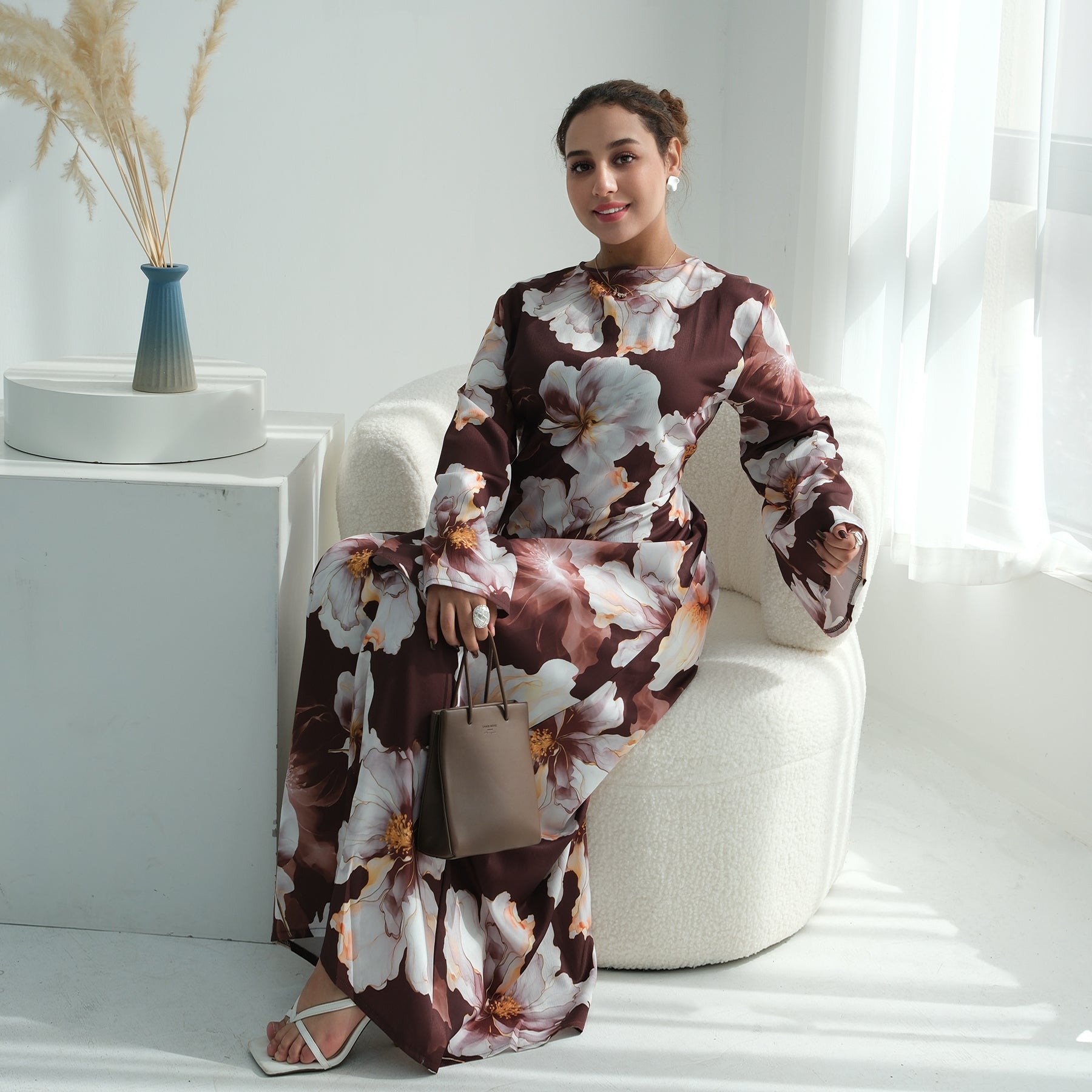 Fashionable European, American, and Middle Eastern floral-print dress/robe LR1123