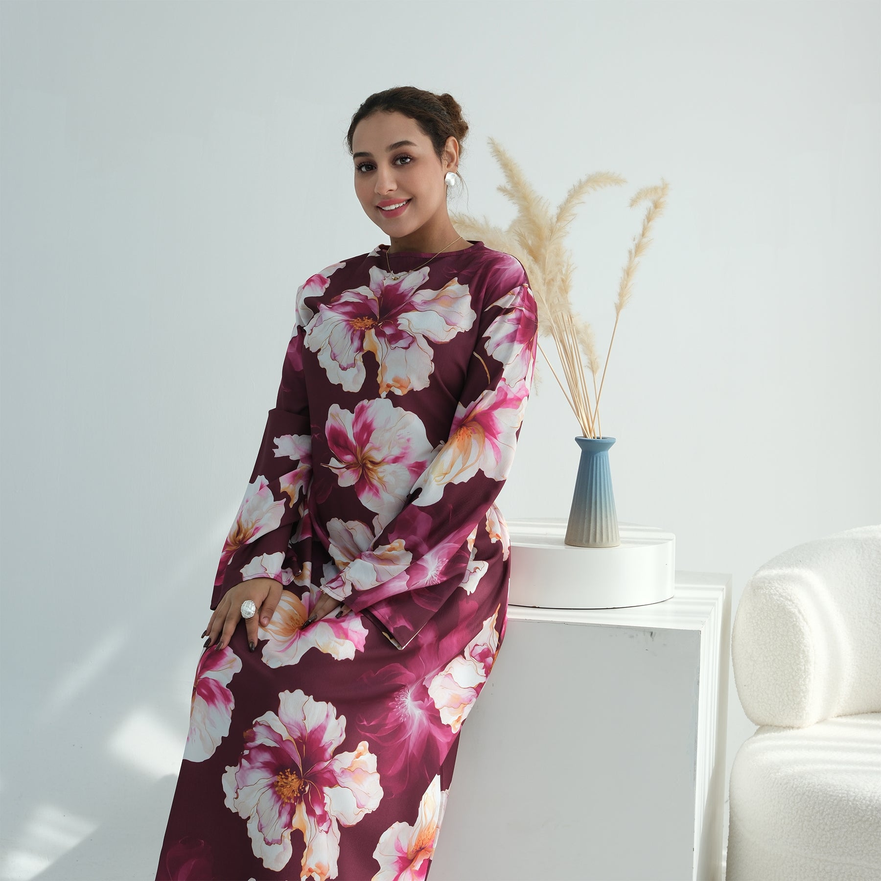 Fashionable European, American, and Middle Eastern floral-print dress/robe LR1123