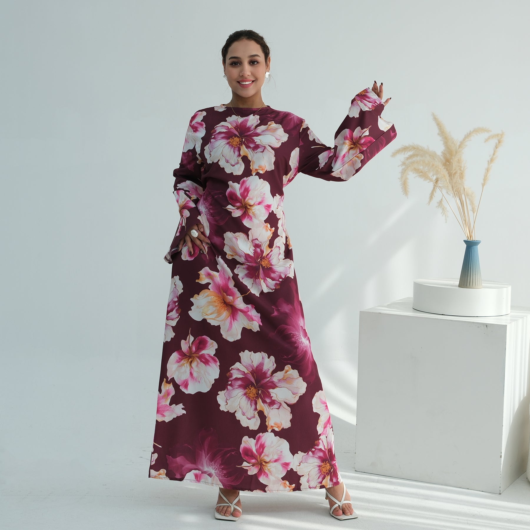 Fashionable European, American, and Middle Eastern floral-print dress/robe LR1123