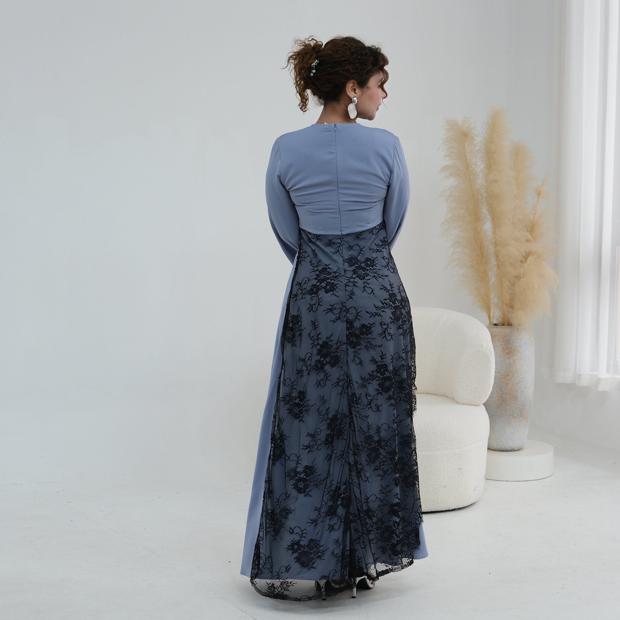 Loriya's new large-size long-sleeved lace-trimmed fitted waist dress LR1174