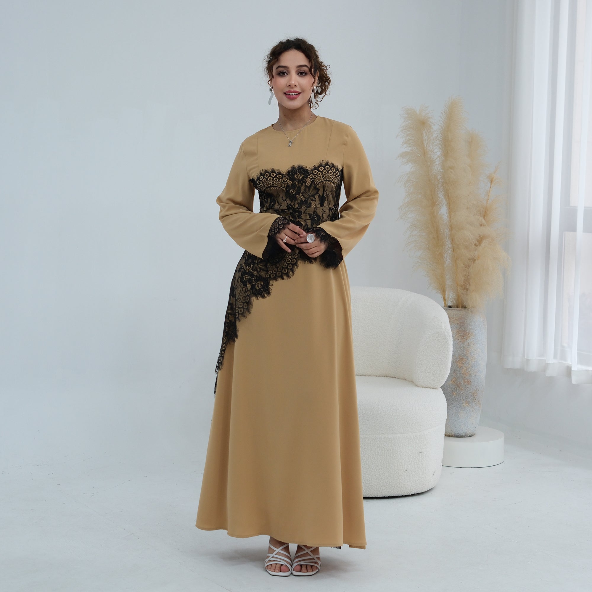 Loriya's new large-size long-sleeved lace-trimmed fitted waist dress LR1174