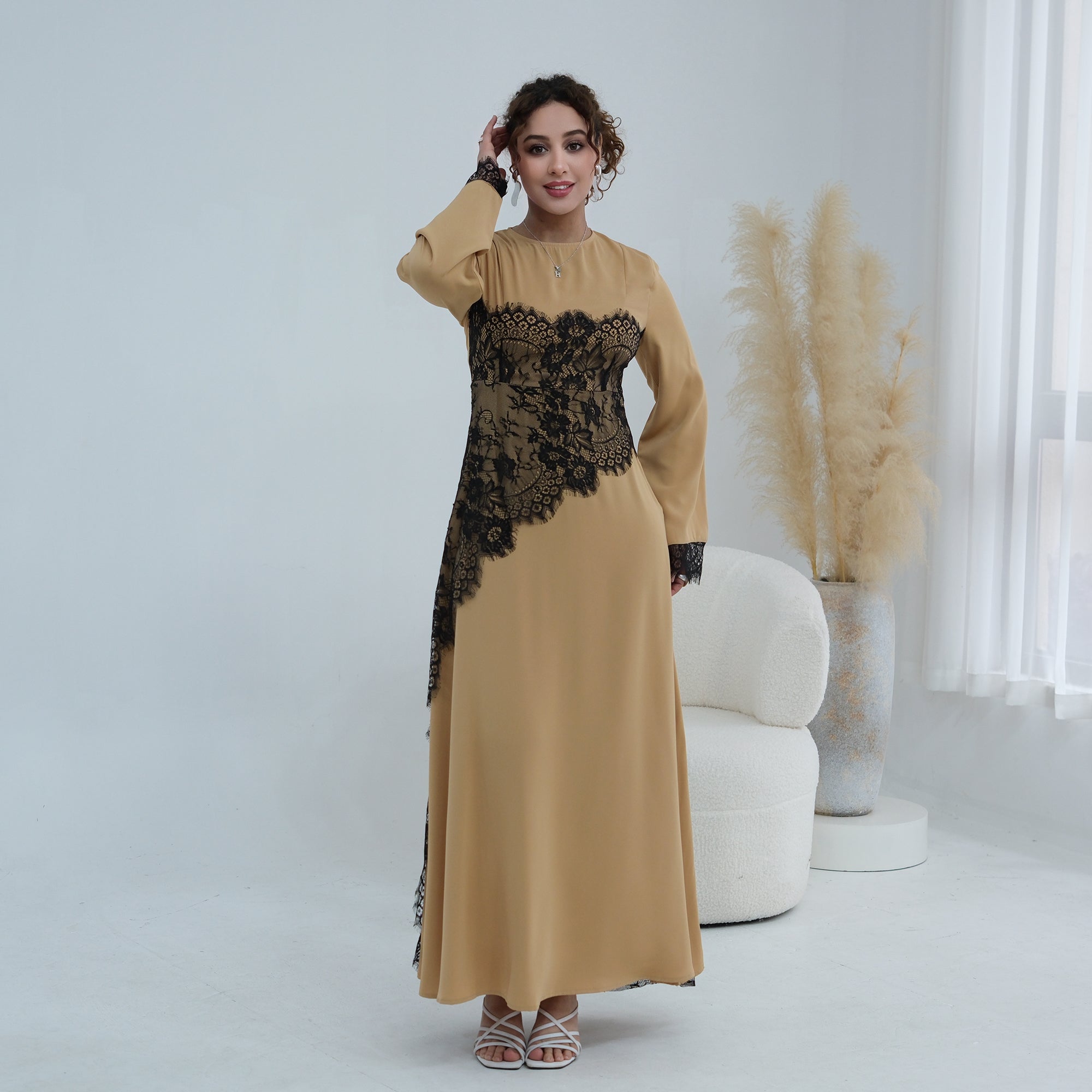 Loriya's new large-size long-sleeved lace-trimmed fitted waist dress LR1174