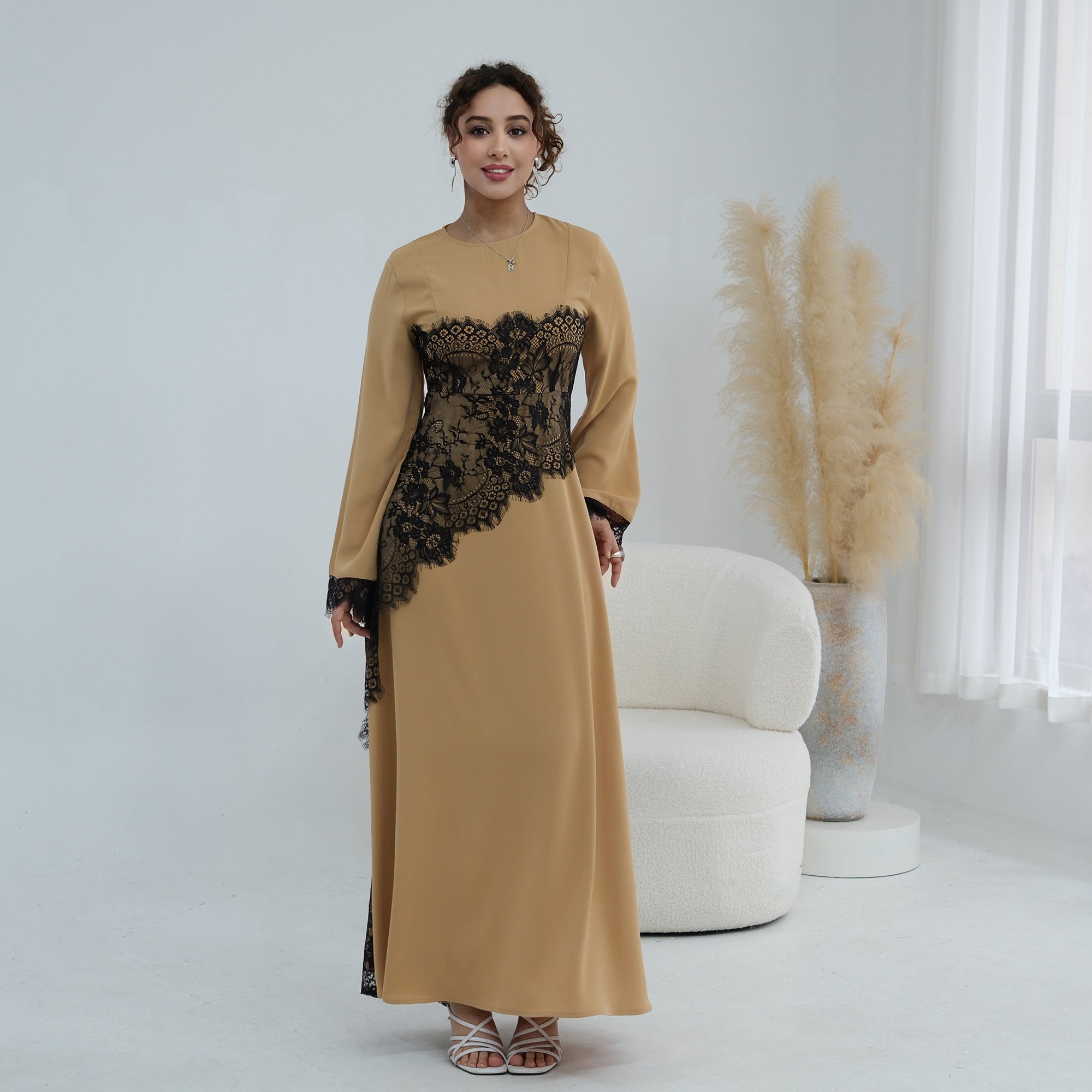 Loriya's new large-size long-sleeved lace-trimmed fitted waist dress LR1174