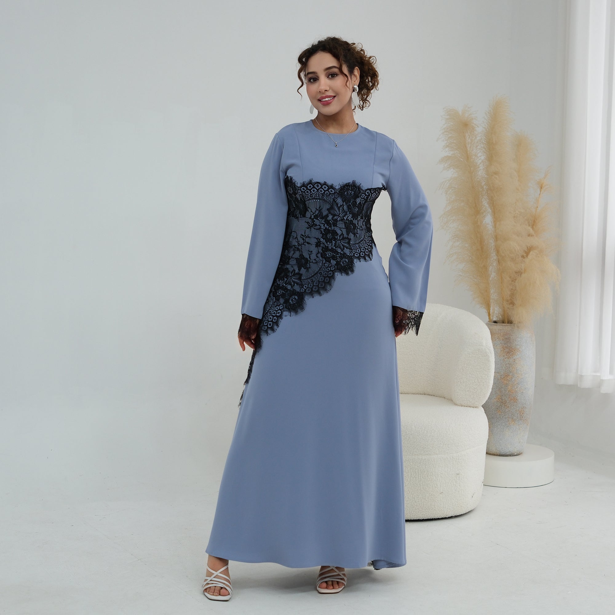 Loriya's new large-size long-sleeved lace-trimmed fitted waist dress LR1174