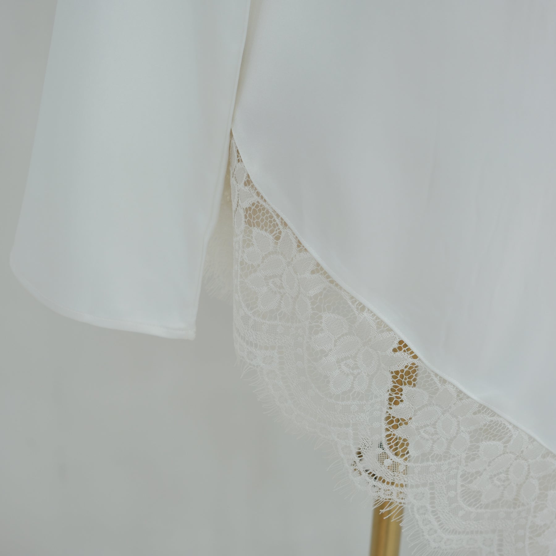 Large-size long-sleeved fashion lace patchwork long top LR1180