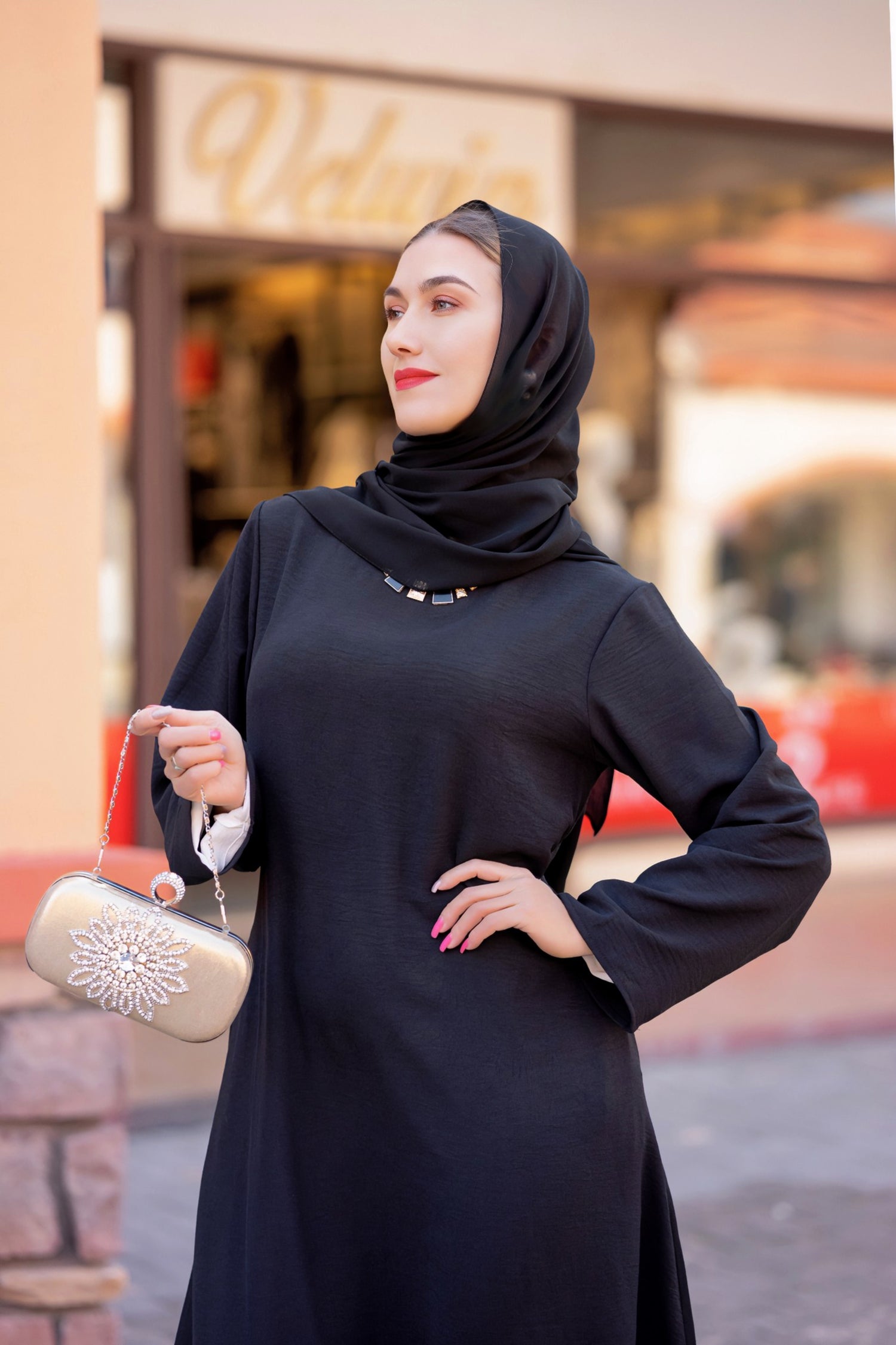 The Benefits of Wearing Islamic Clothing