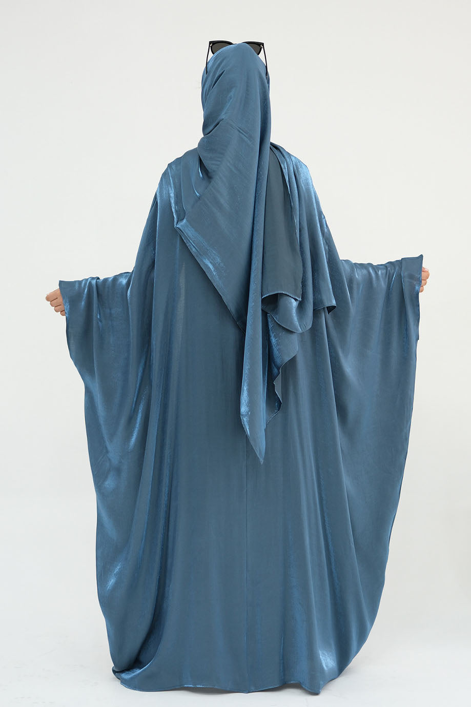 Solenne Pearl-Sheen Elegant Two-Piece Abaya 1028 – Steel Blue