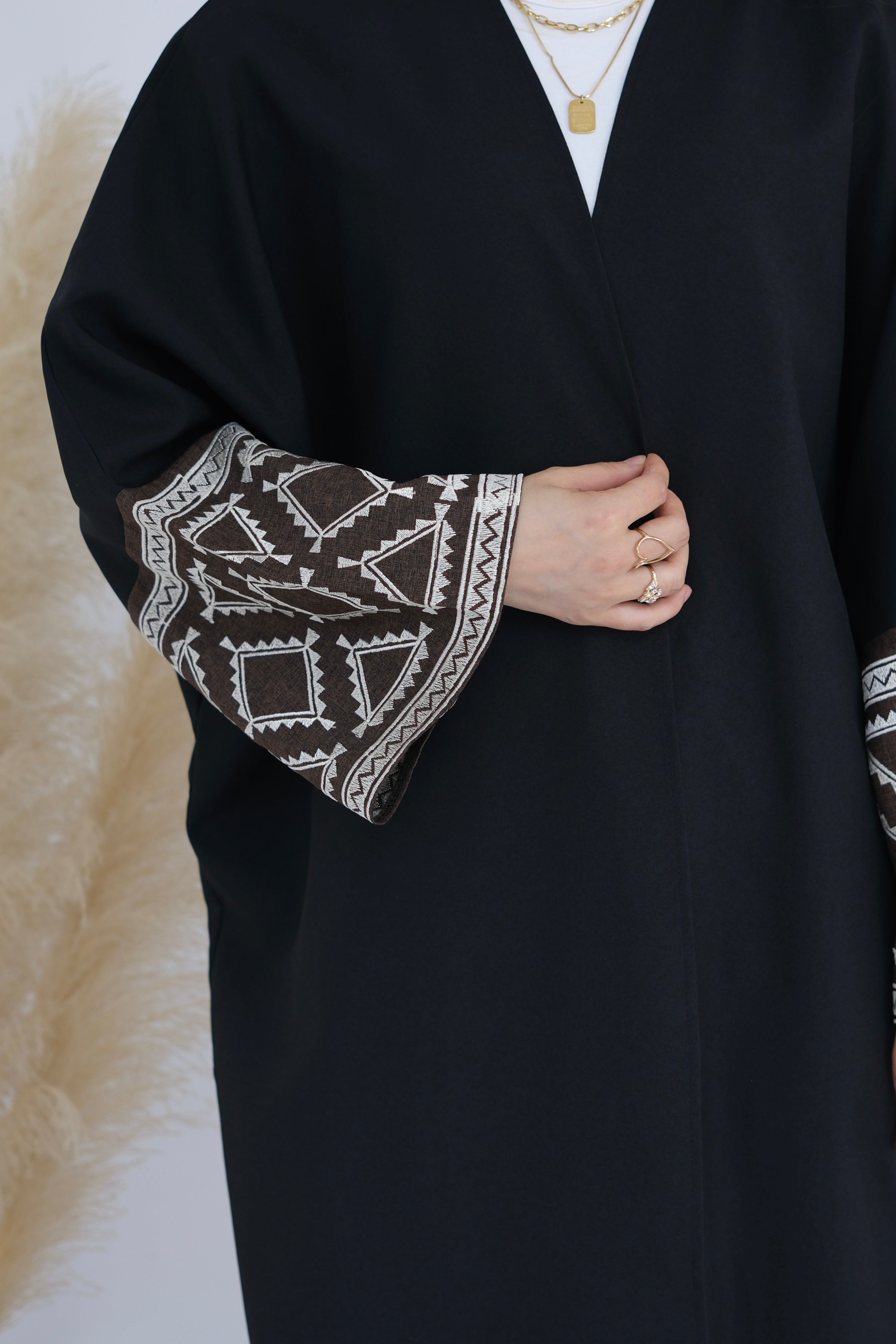 Leila Geometric Pattern Embroidered Open Abaya 772- Black