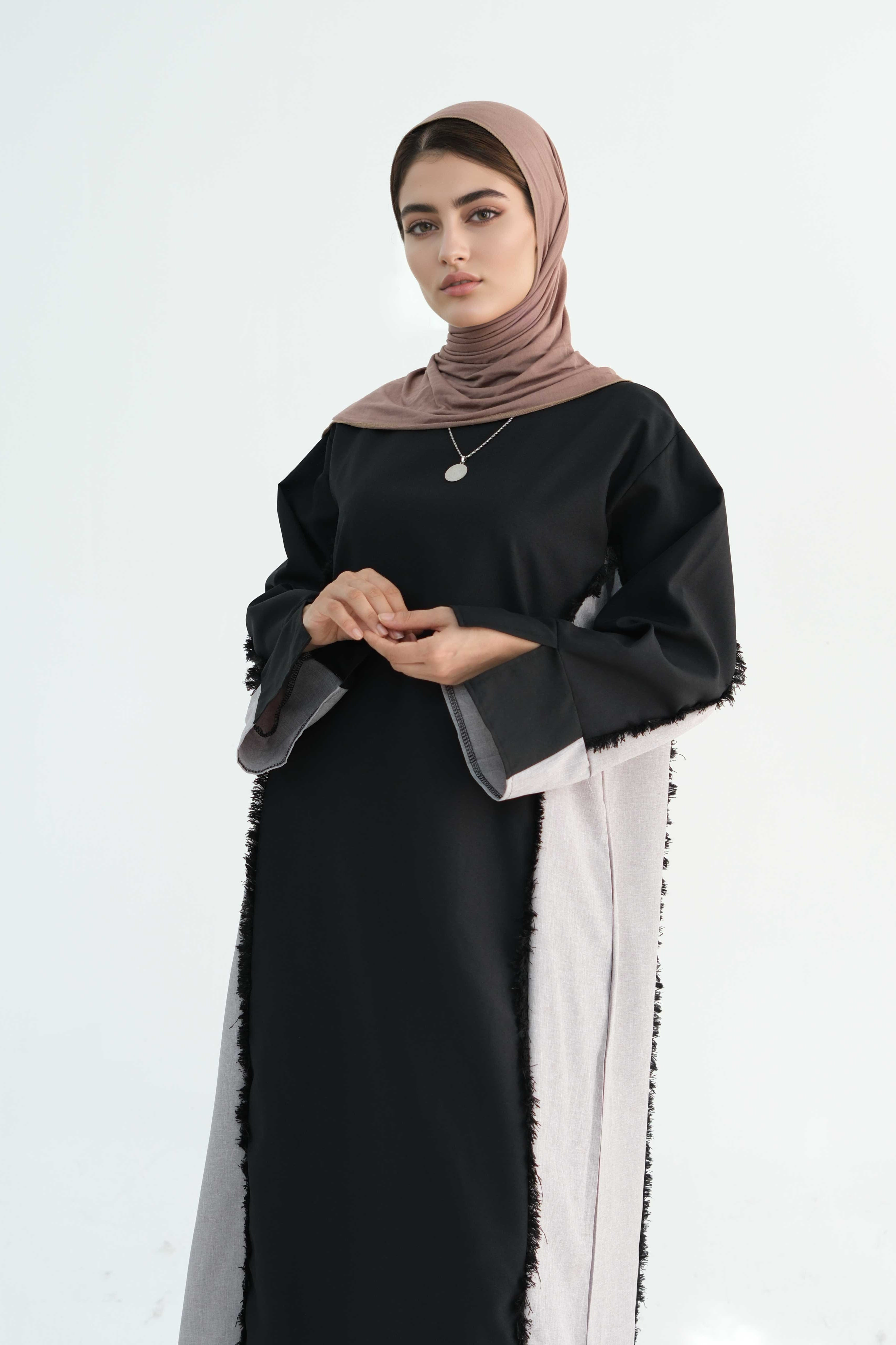 Yumna Two-Tone Fringe Trim Abaya 897-Black