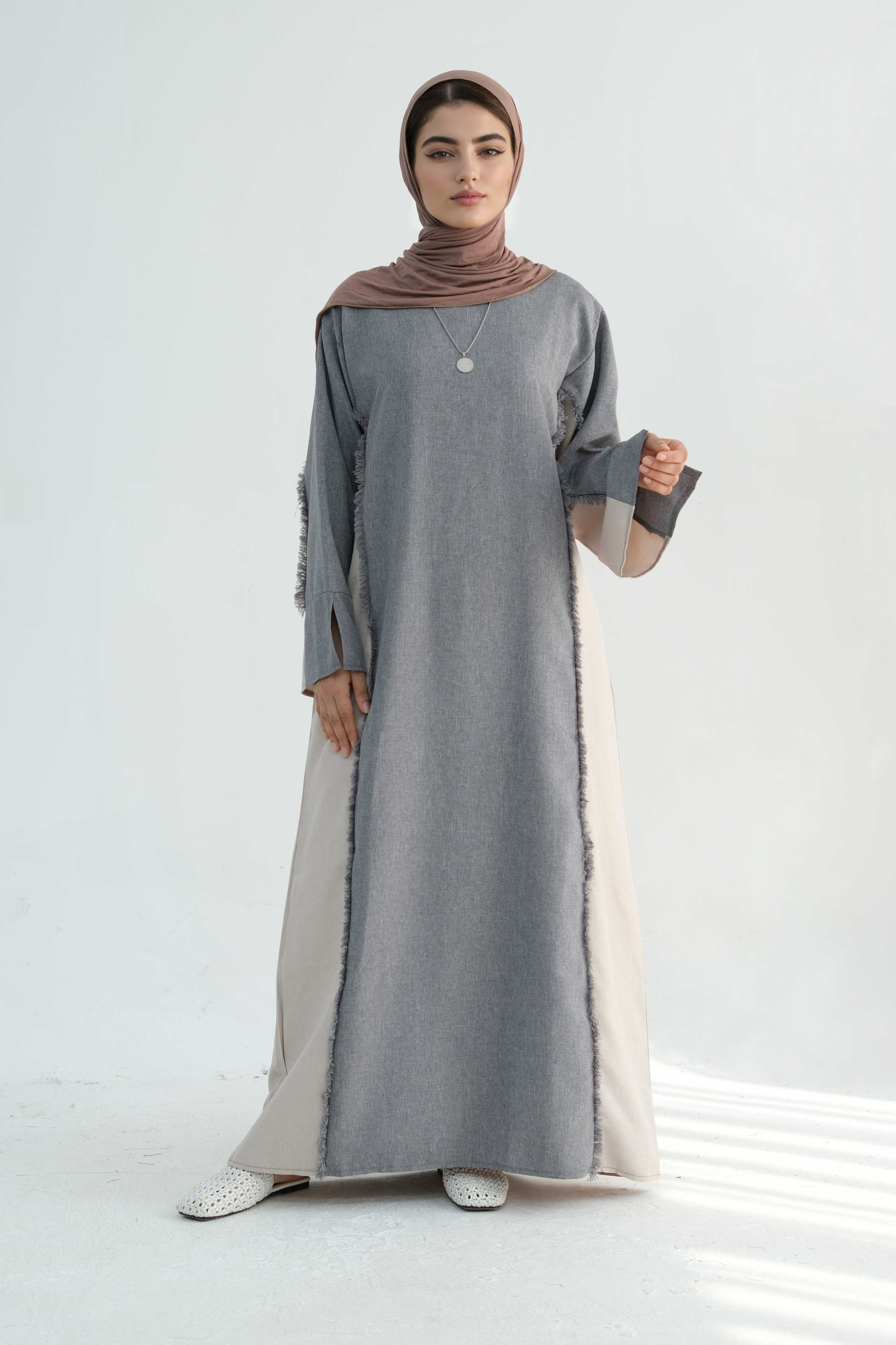 Yumna Two-Tone Fringe Trim Abaya 897-Grey