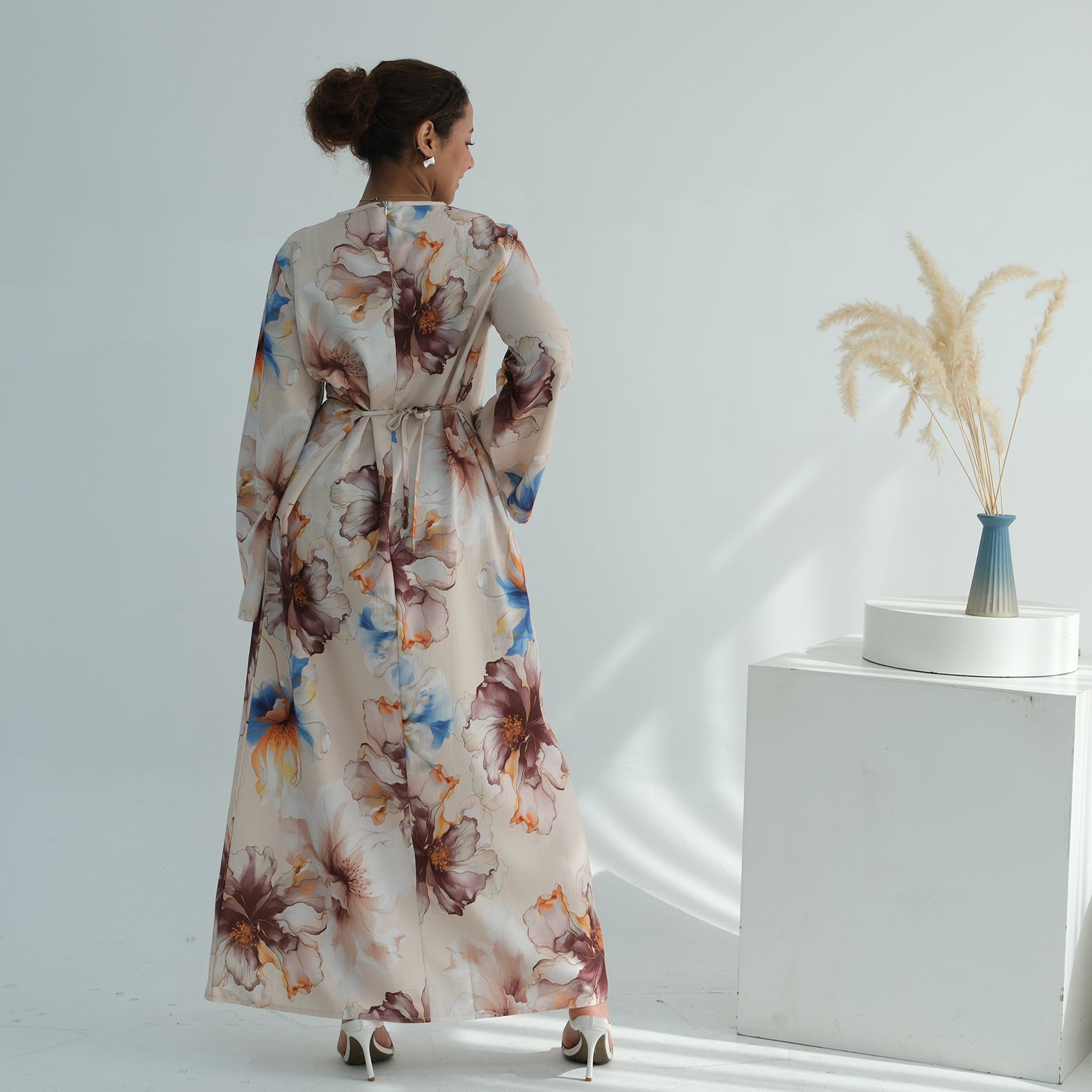 Fashionable European, American, and Middle Eastern floral-print dress/robe LR1123