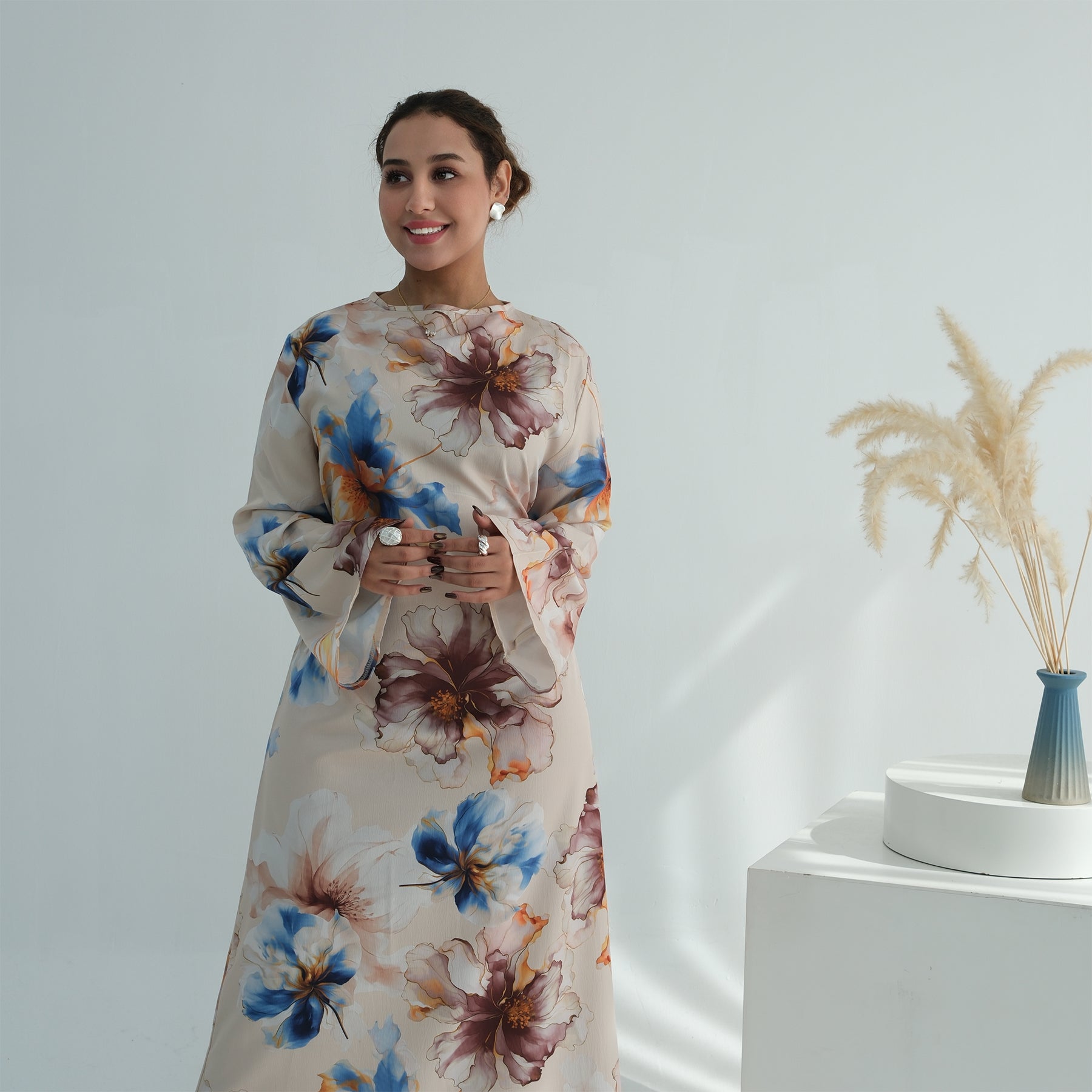 Fashionable European, American, and Middle Eastern floral-print dress/robe LR1123