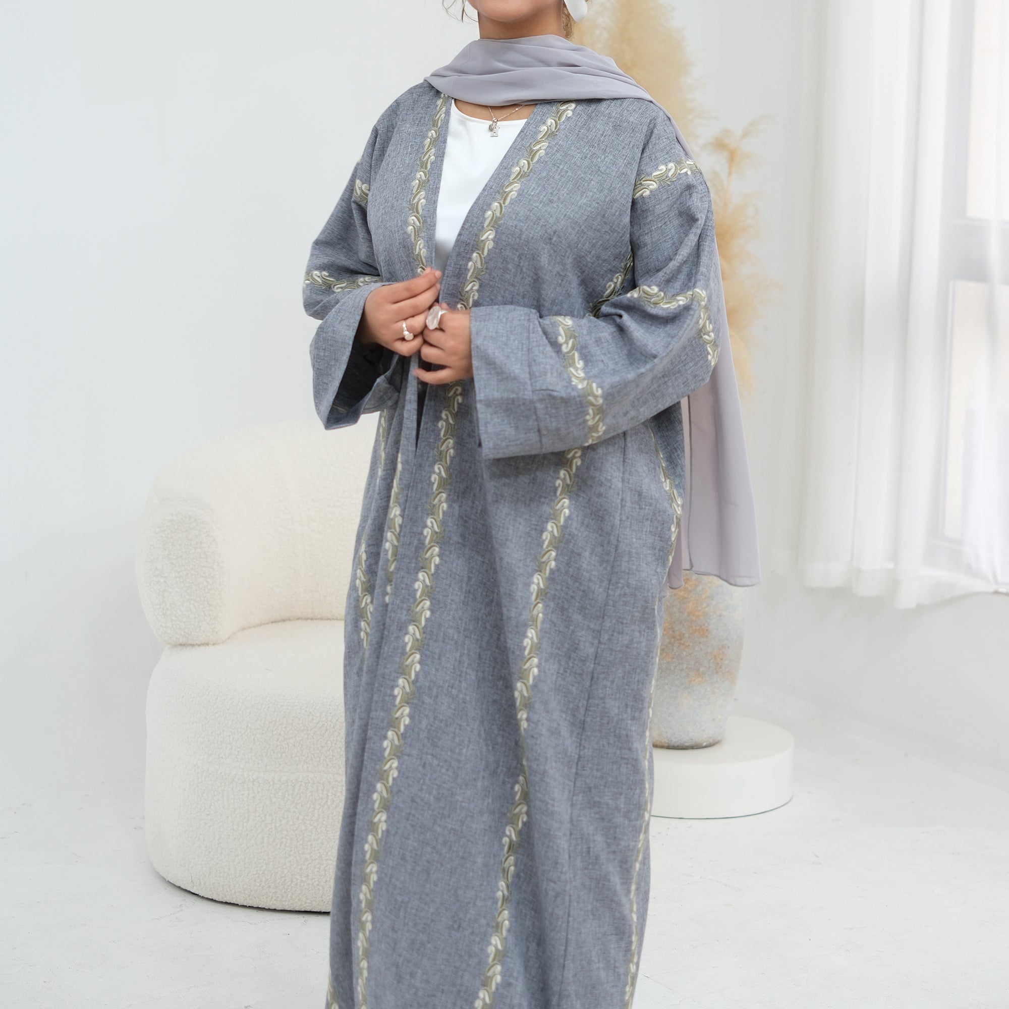 Exquisite large-size embroidered cardigan LR1153headscarf-free