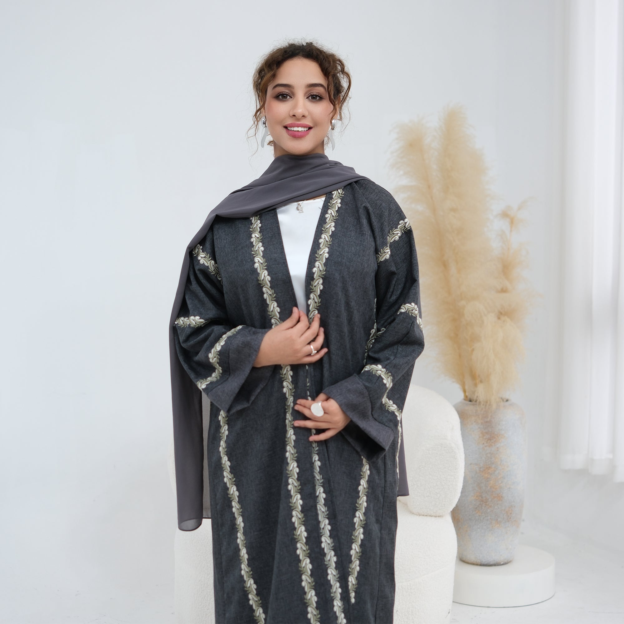 Exquisite large-size embroidered cardigan LR1153headscarf-free
