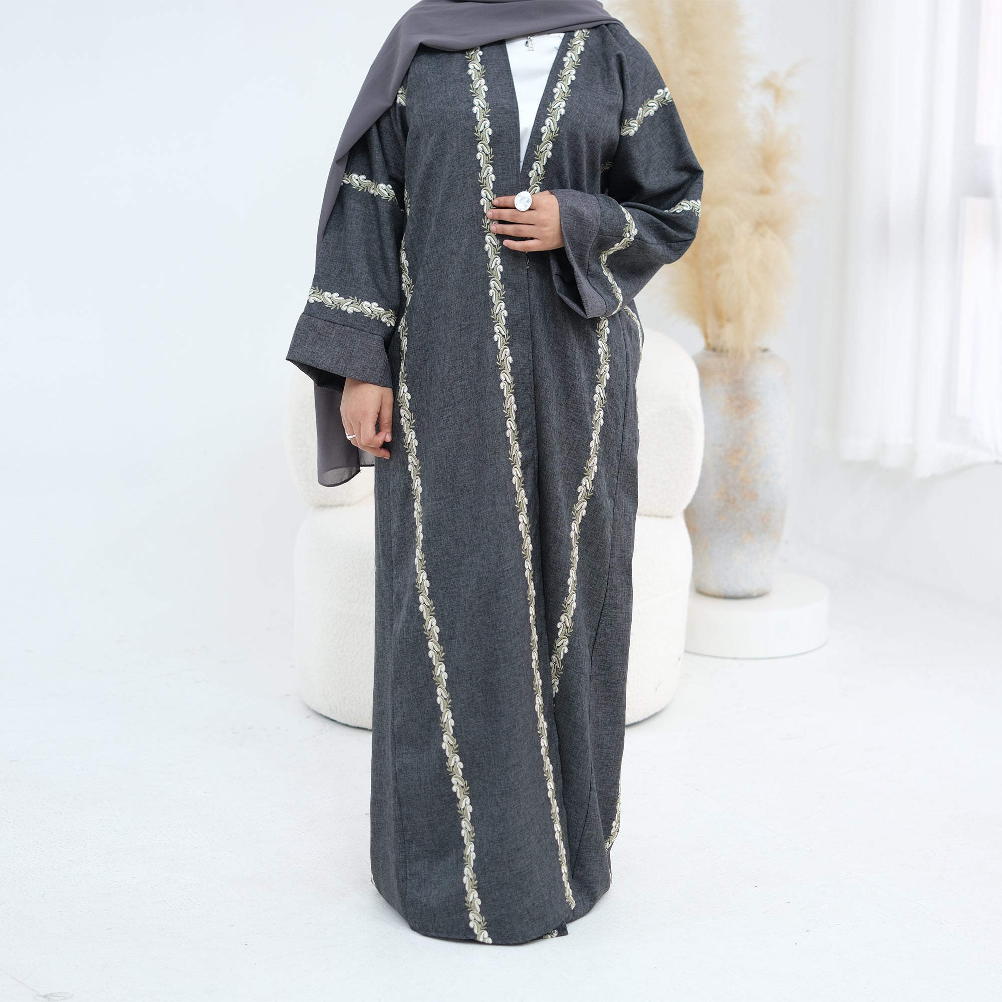 Exquisite large-size embroidered cardigan LR1153headscarf-free