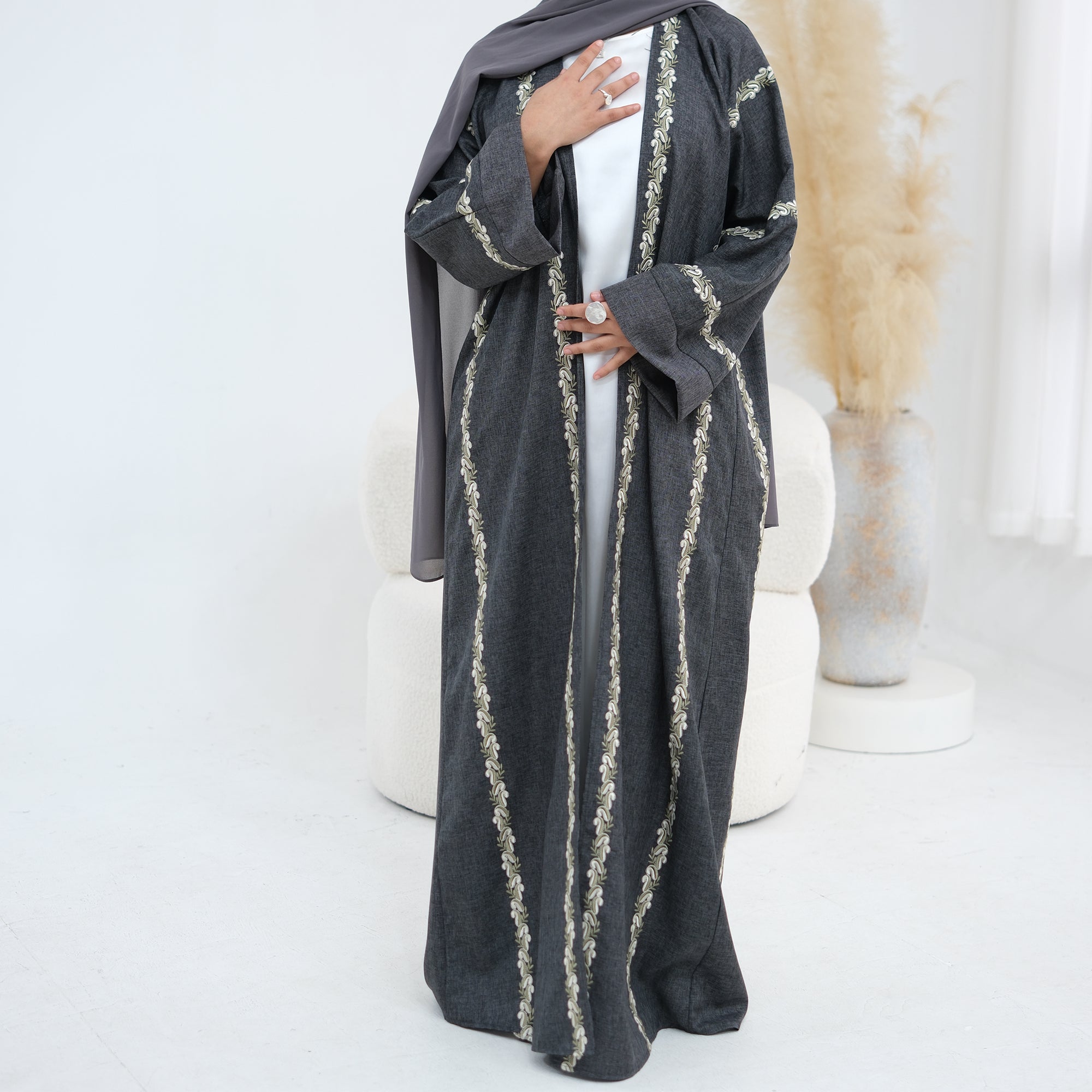 Exquisite large-size embroidered cardigan LR1153headscarf-free