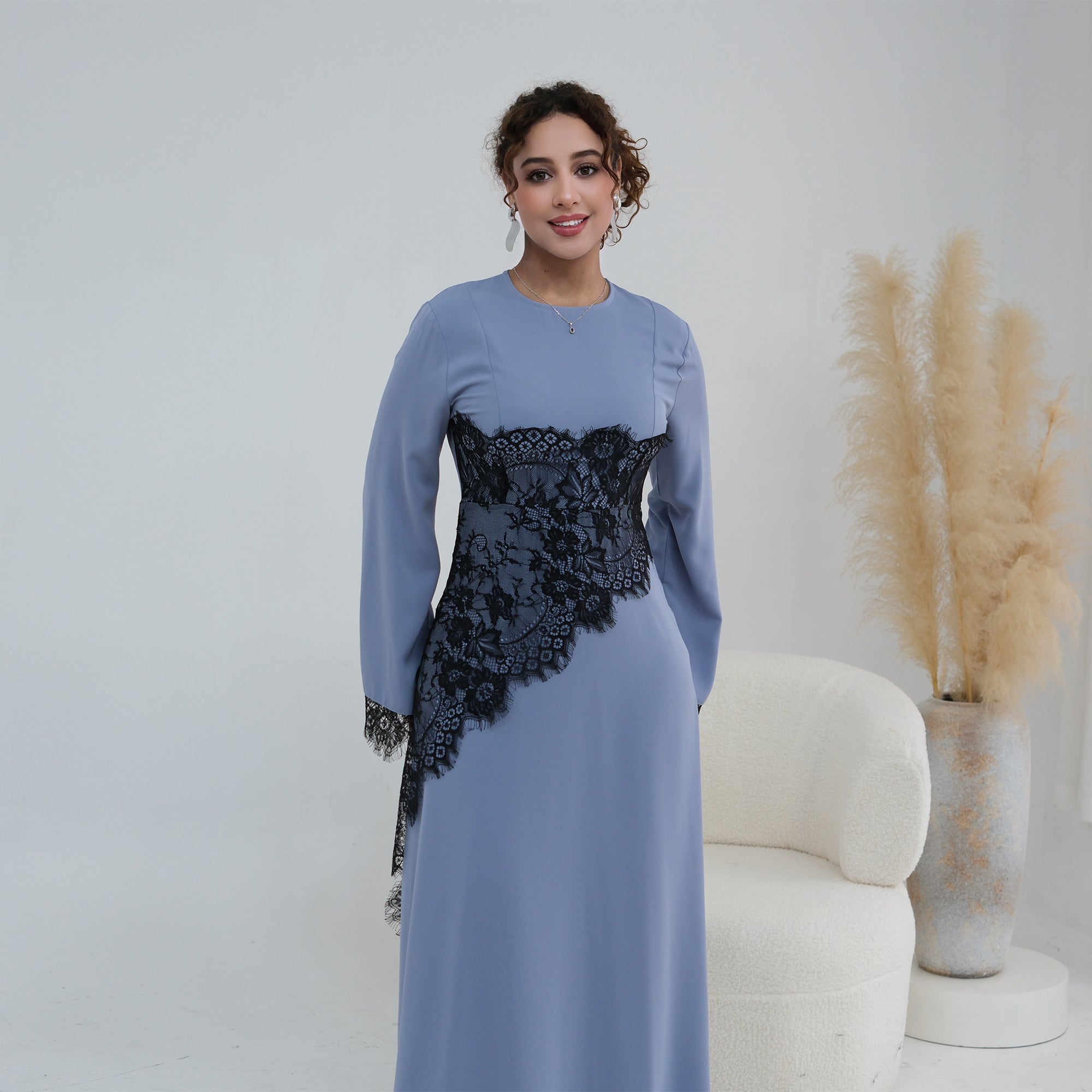 Loriya's new large-size long-sleeved lace-trimmed fitted waist dress LR1174