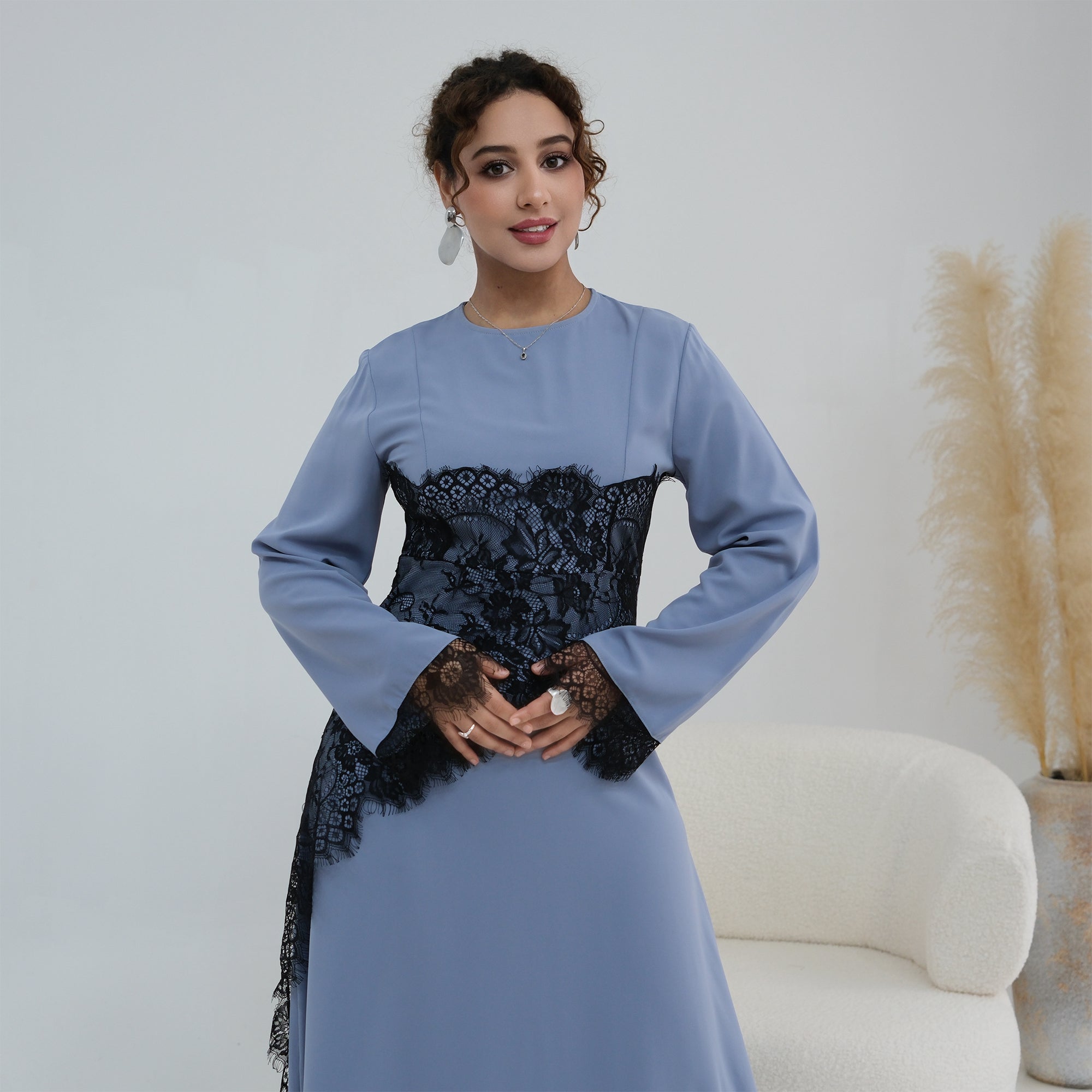 Loriya's new large-size long-sleeved lace-trimmed fitted waist dress LR1174