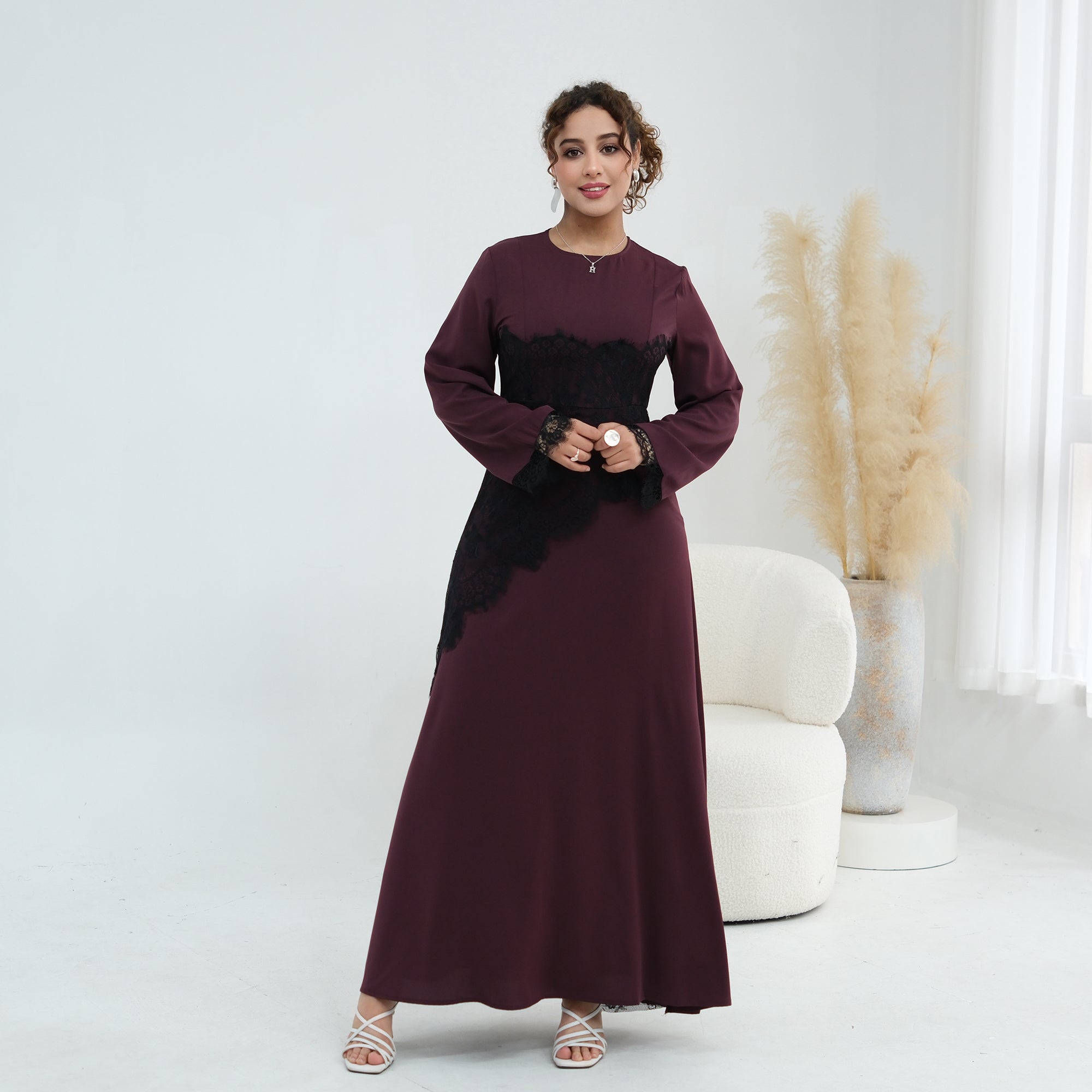 Loriya's new large-size long-sleeved lace-trimmed fitted waist dress LR1174