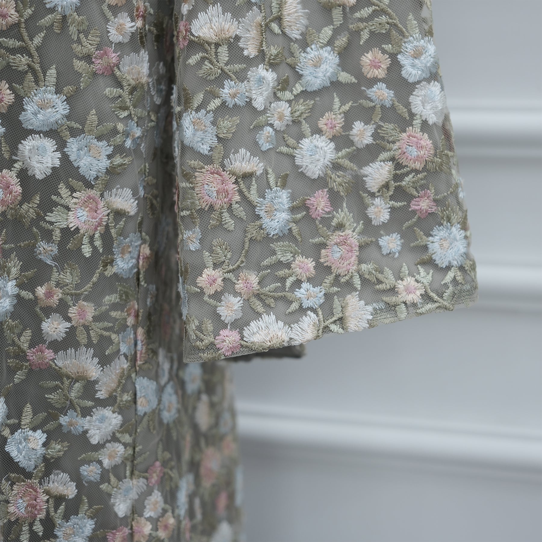 Large-size full-body floral embroidery double-layer cardigan + scarf LR1188