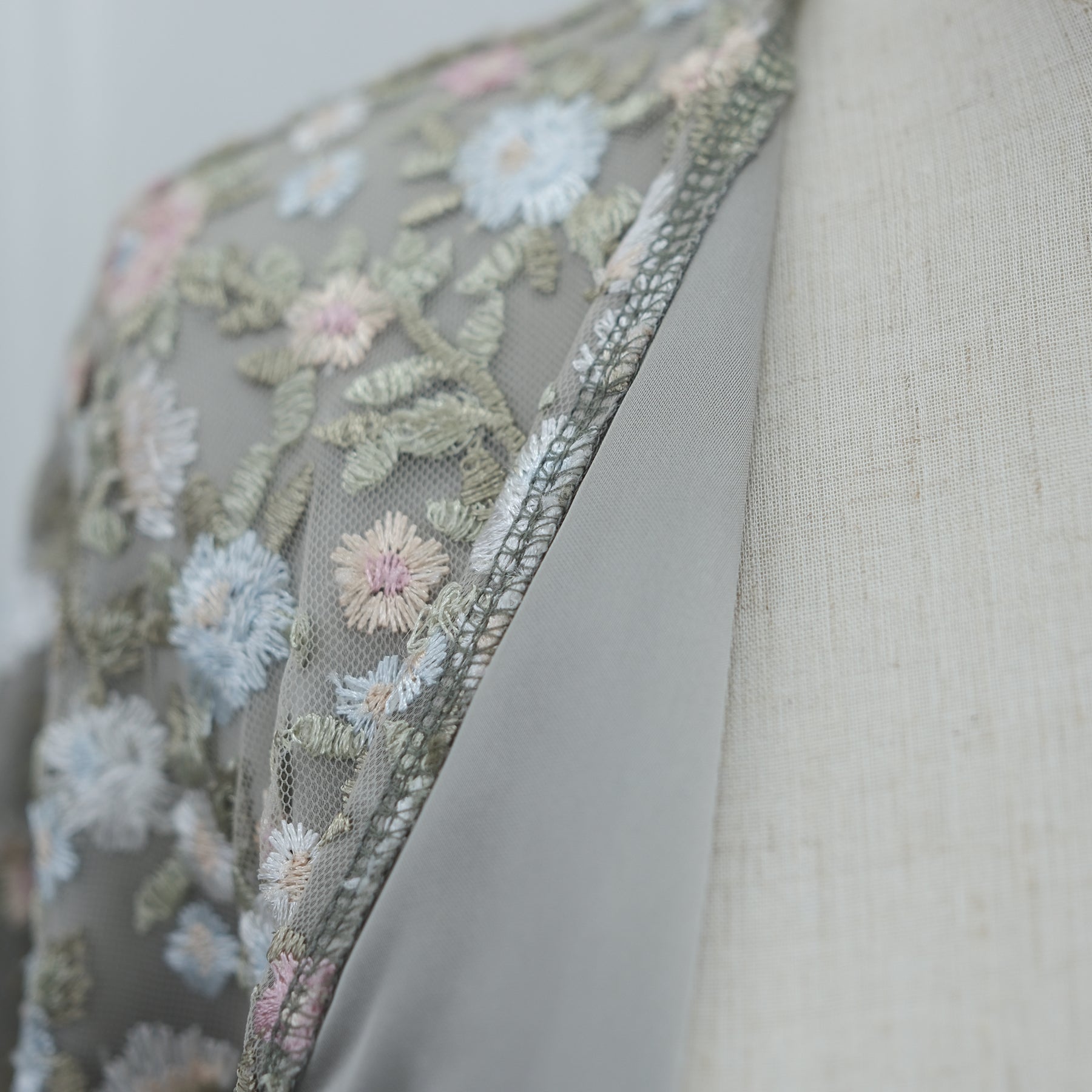 Large-size full-body floral embroidery double-layer cardigan + scarf LR1188