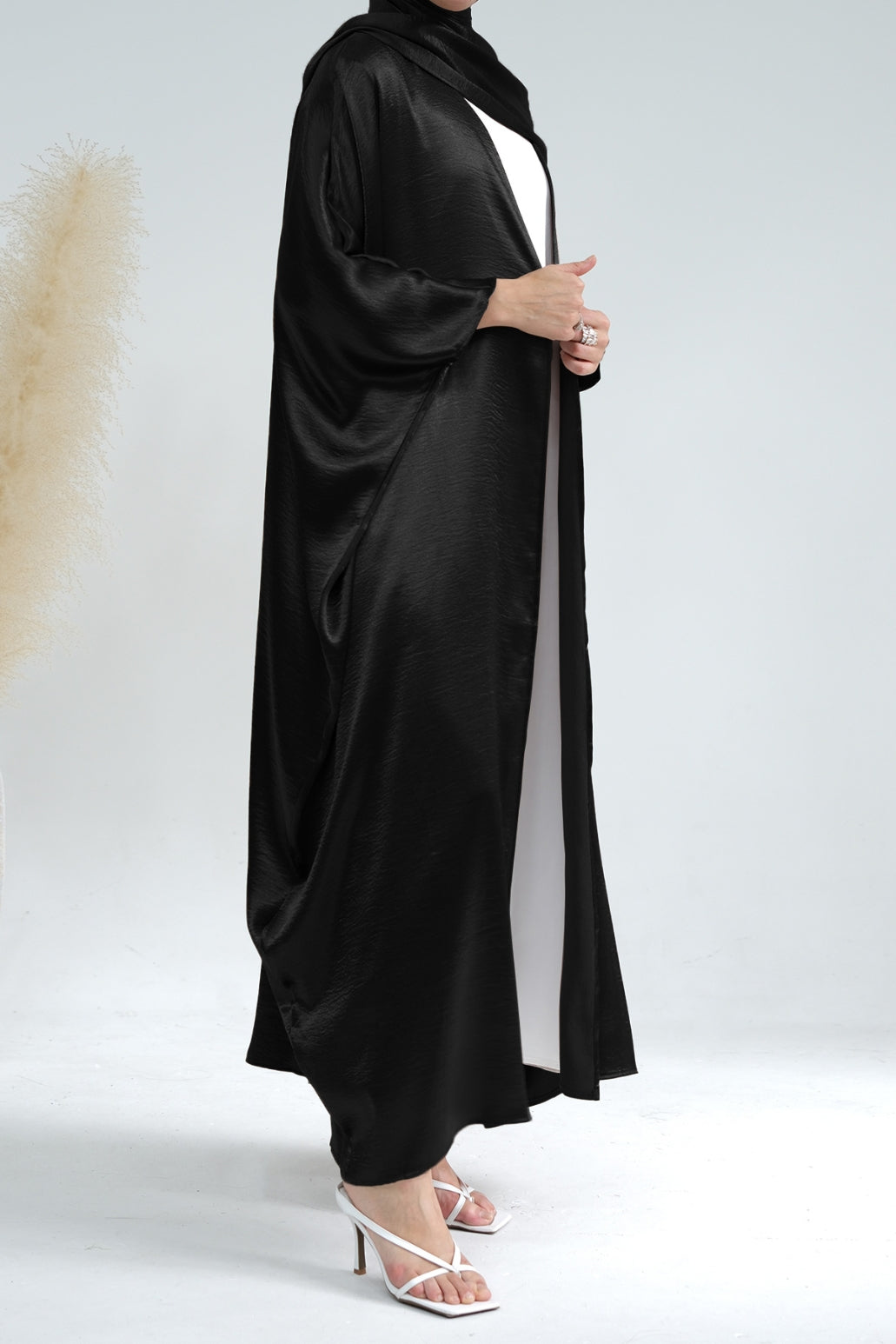 LR636 Shinny Polyester New Cardigan Kimono Abaya Dubai 2023 Traditional Muslim Clothing Women Abaya Modest Dresses-Black - Meliza