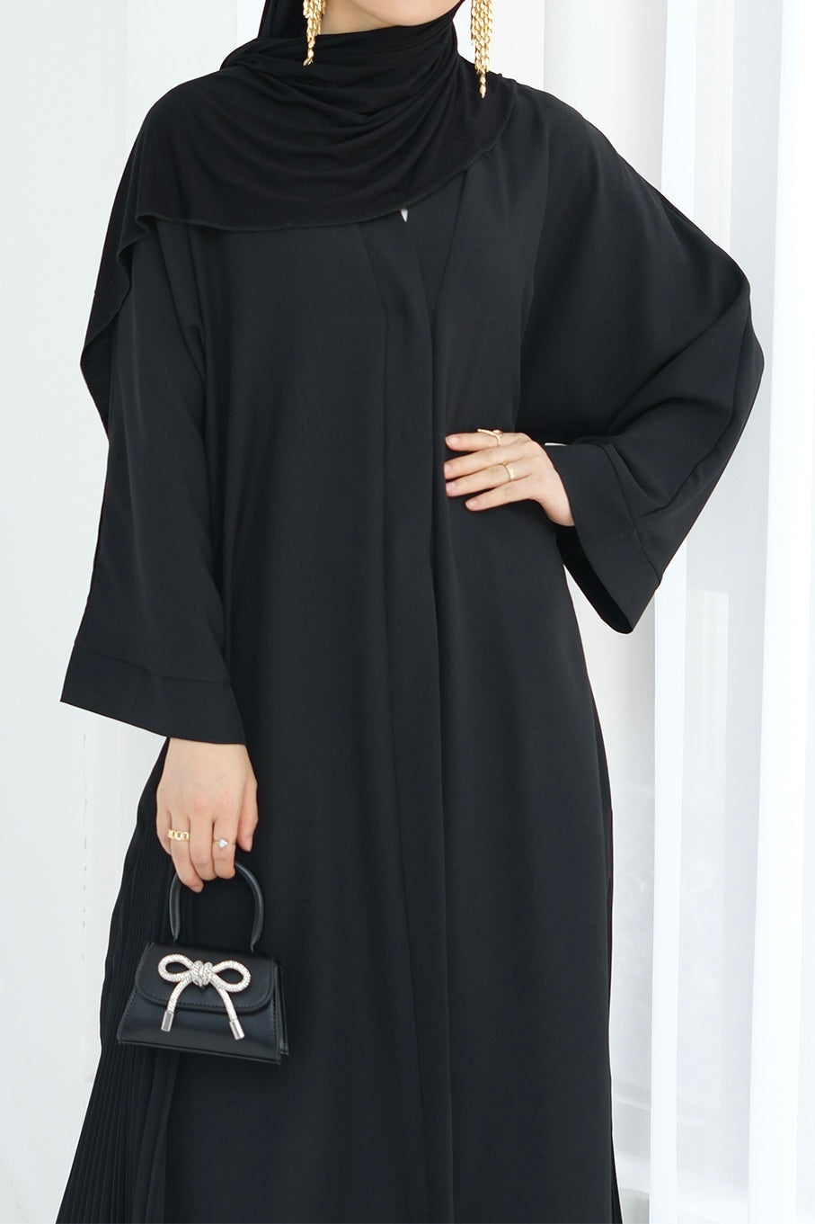 Haniya Pleated Design Open Abaya 850-Black