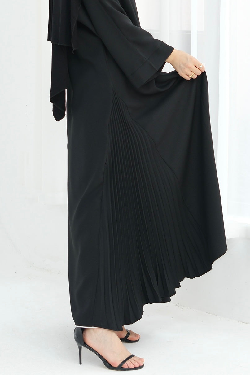 Haniya Pleated Design Open Abaya 850-Black