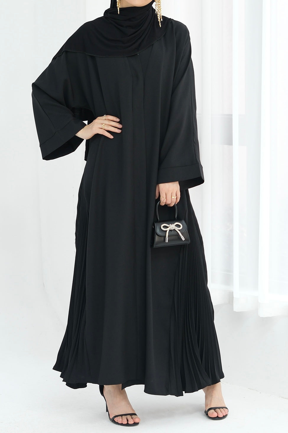 Haniya Pleated Design Open Abaya 850-Black